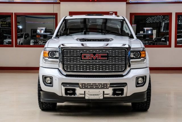 Used 2018 GMC Sierra 3500 Denali w/ Duramax Plus Package AWD/4WD image 10