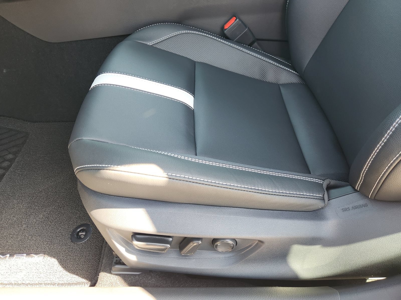 New 2026 Toyota Camry SE w/ Multimedia Upgrade Package FWD image 23