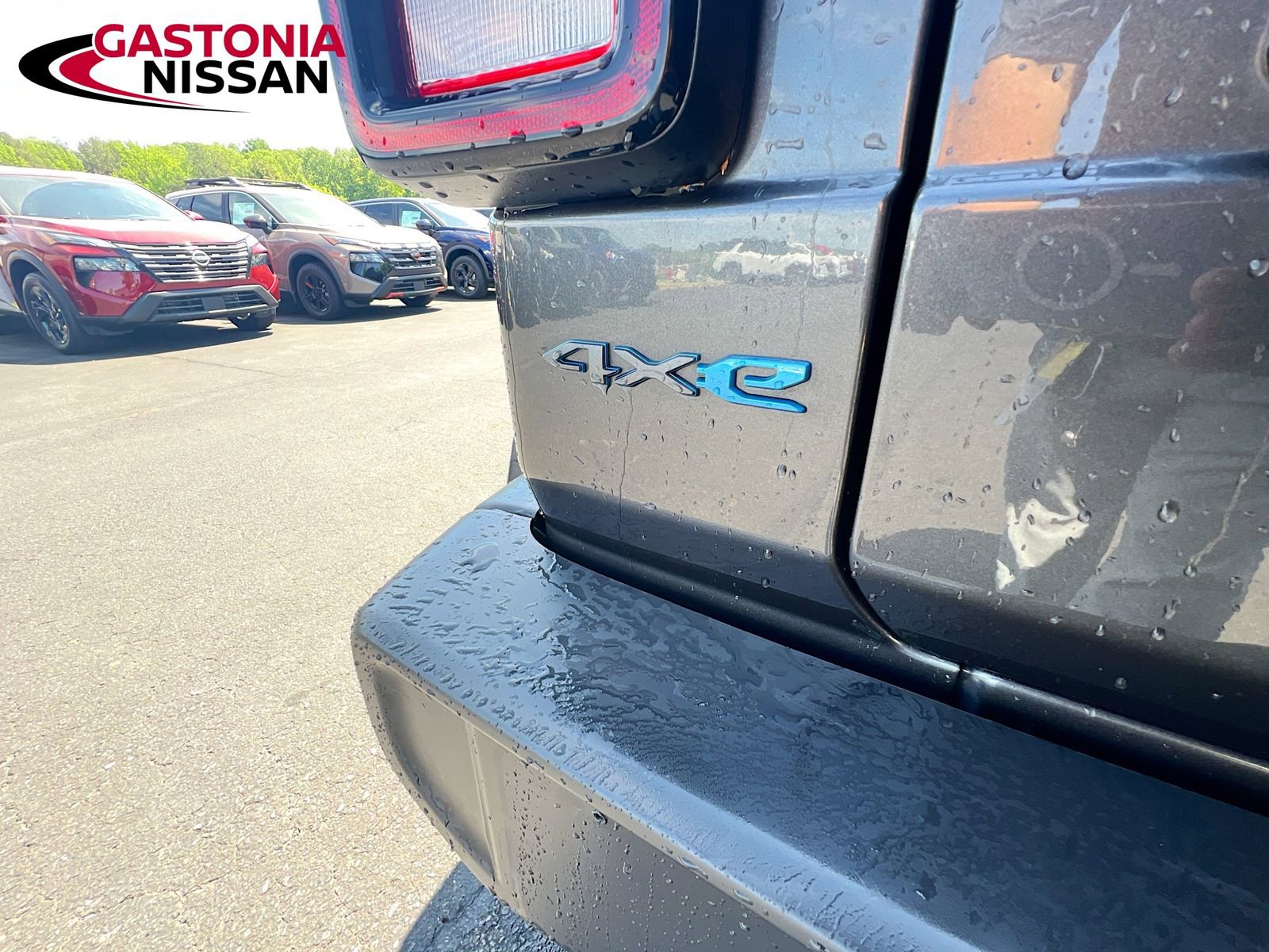 Used 2023 Jeep Wrangler Unlimited w/ Cold Weather Group image 39