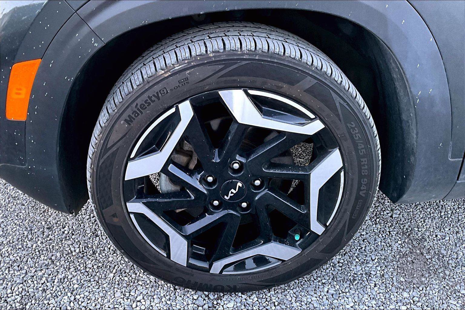 Used 2024 Kia Seltos SX w/ SX Sunroof Package image 8