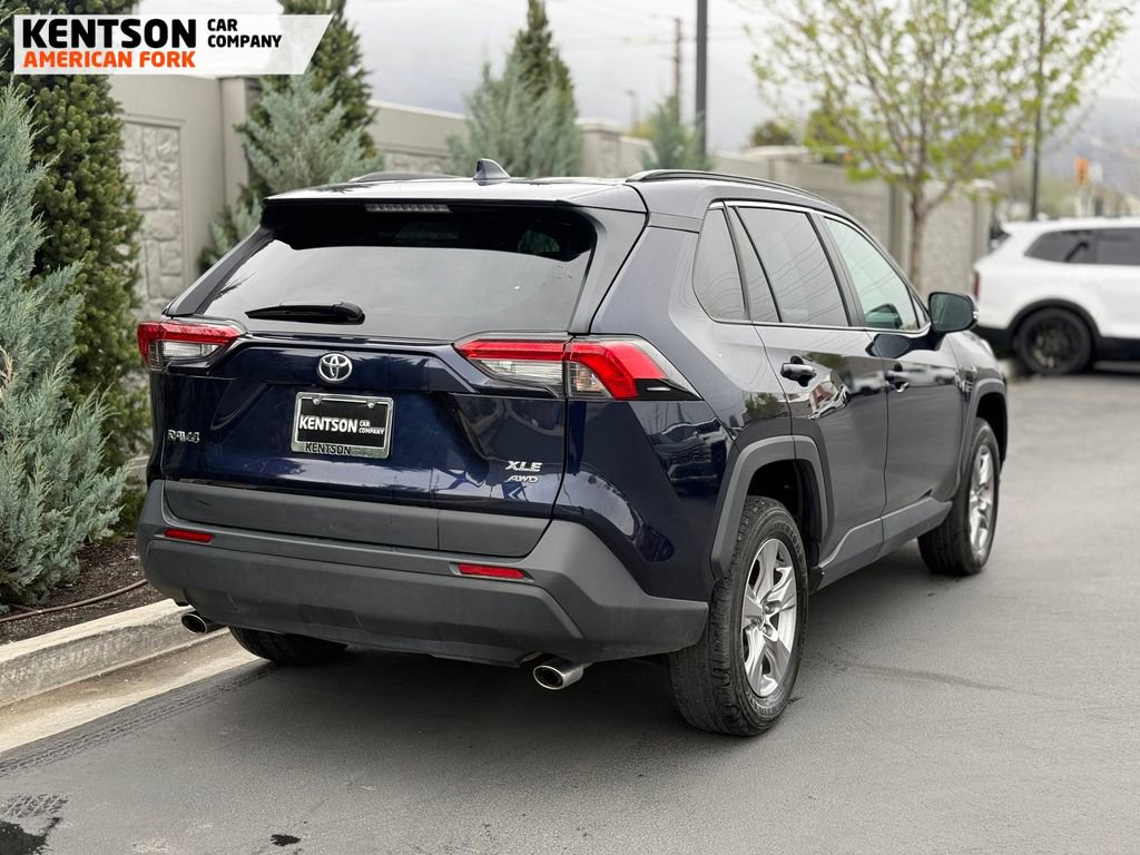 Used 2025 Toyota RAV4 XLE image 9