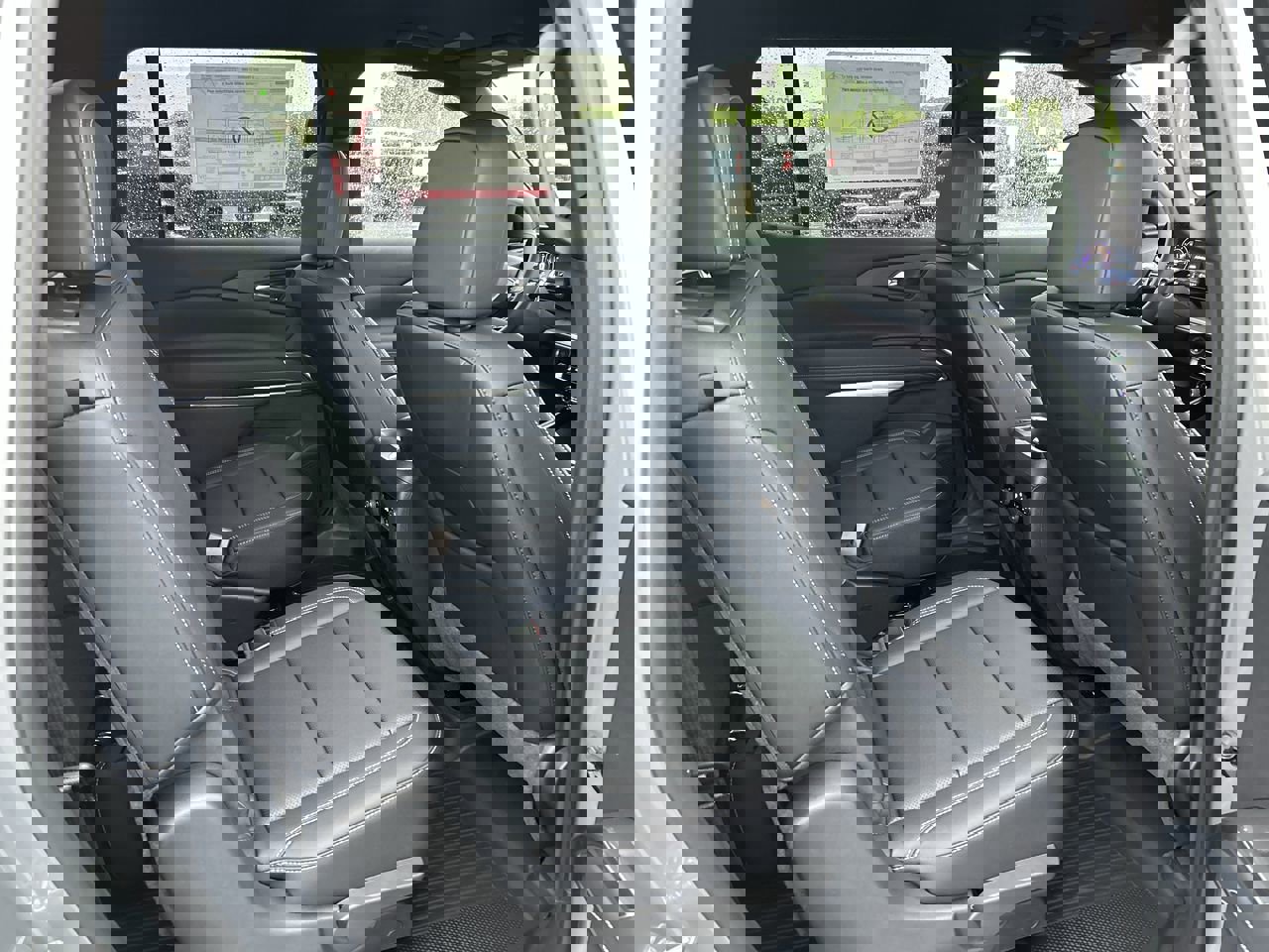 Used 2025 Chevrolet Traverse LT w/ Driver Confidence Package AWD/4WD image 17