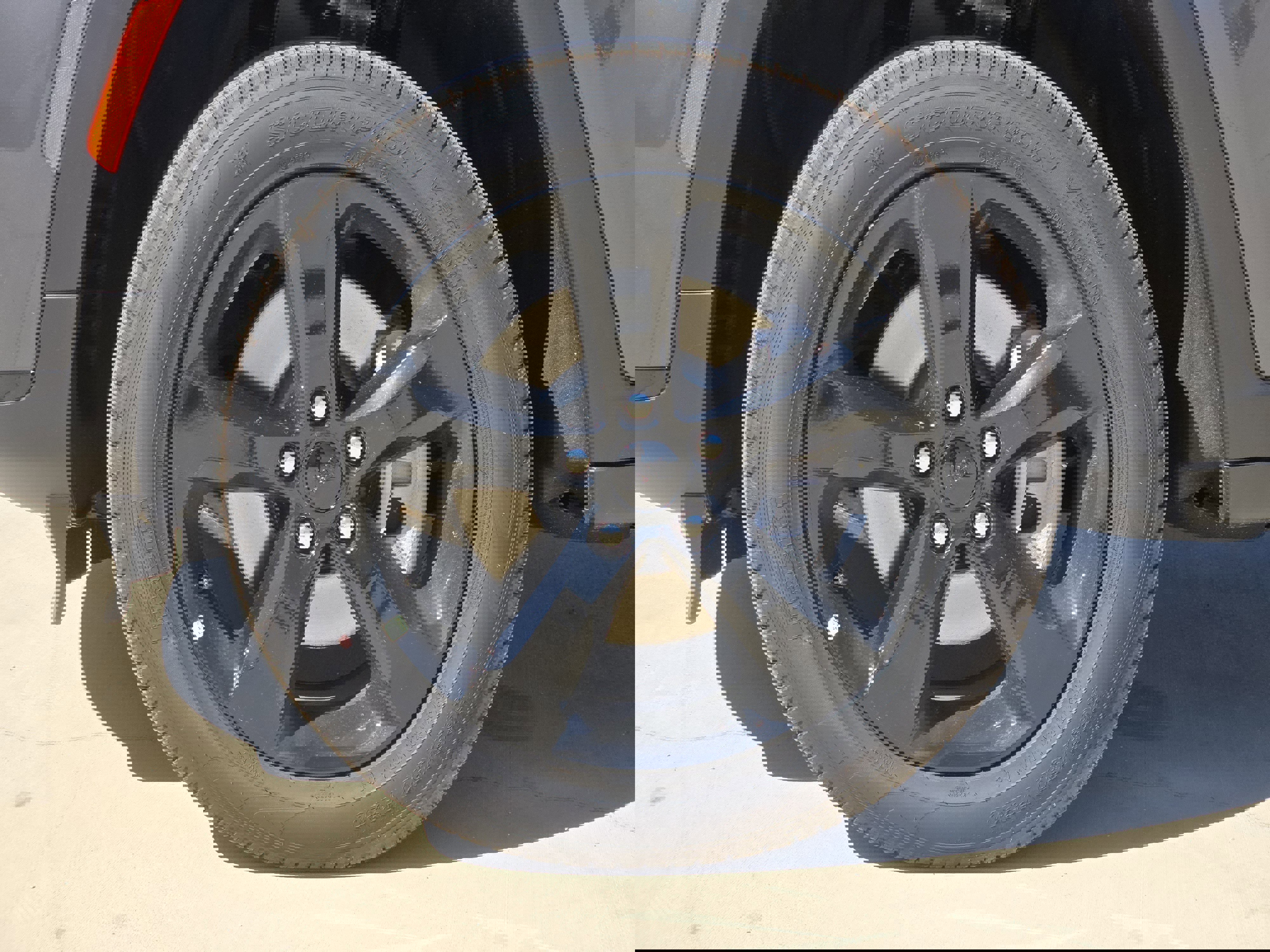 New 2025 Jeep Grand Cherokee L Limited w/ Black Appearance Package image 10