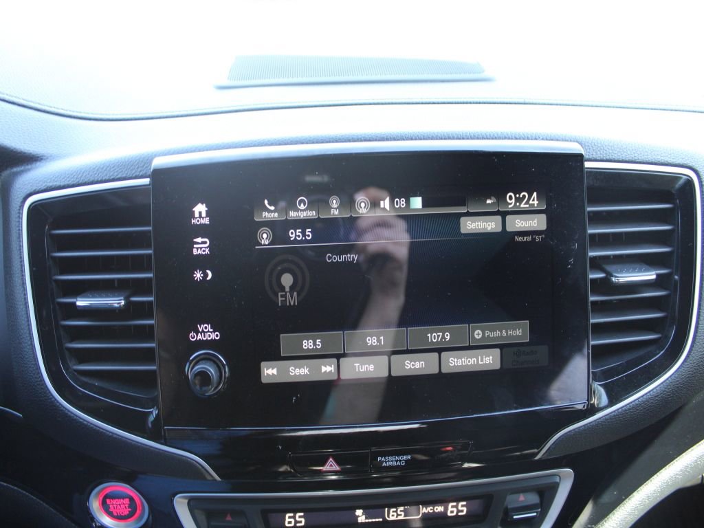 Used 2022 Honda Passport Elite image 16