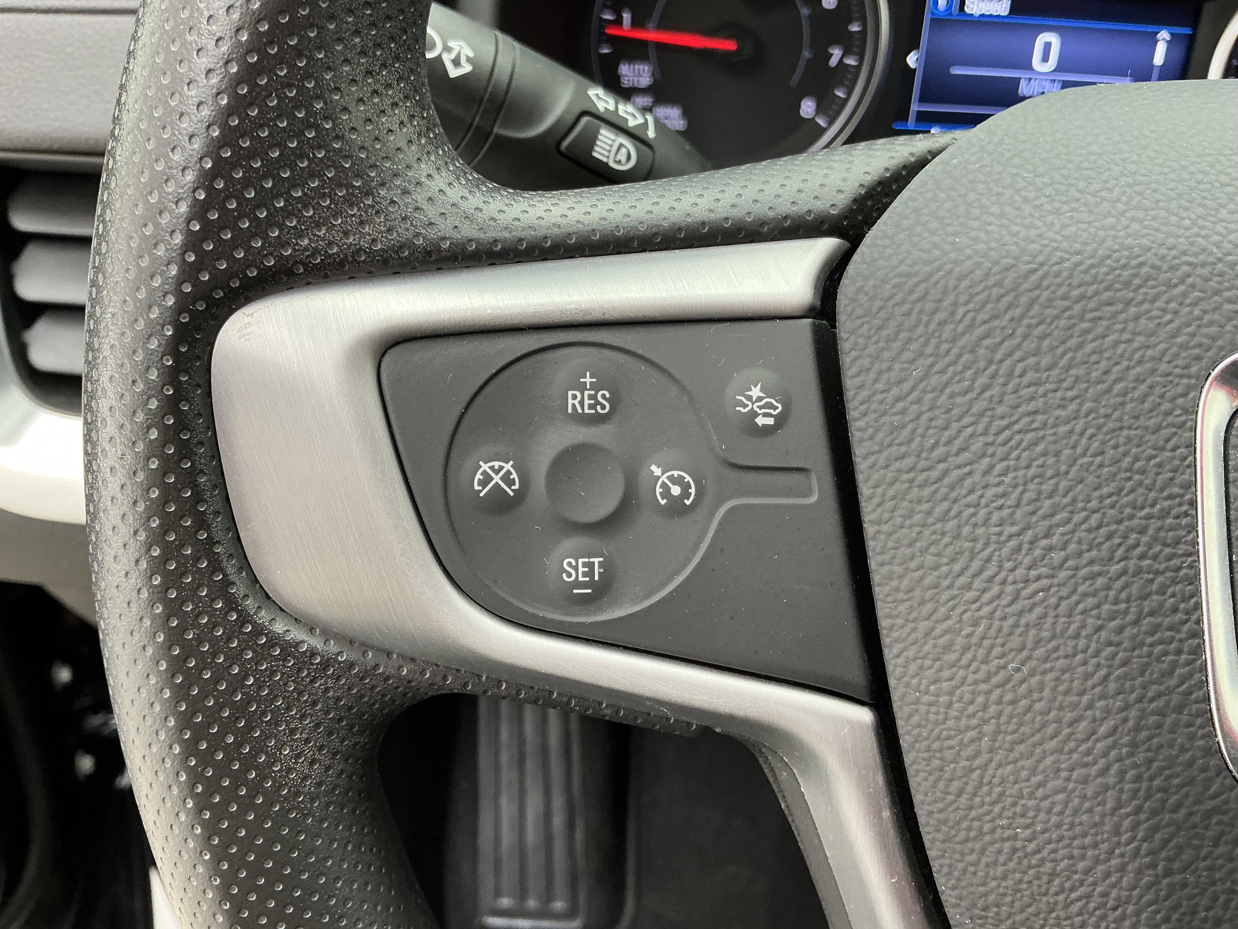 Used 2022 GMC Terrain SLE w/ Driver Convenience Package image 9