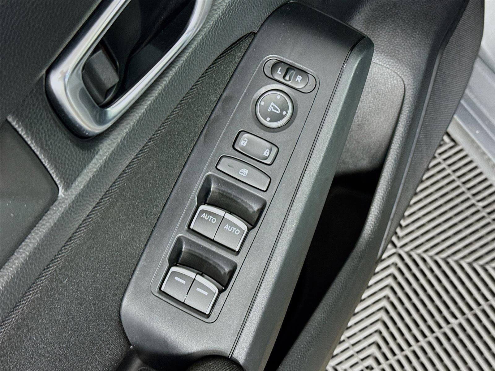 Used 2025 Honda Civic Sport image 19