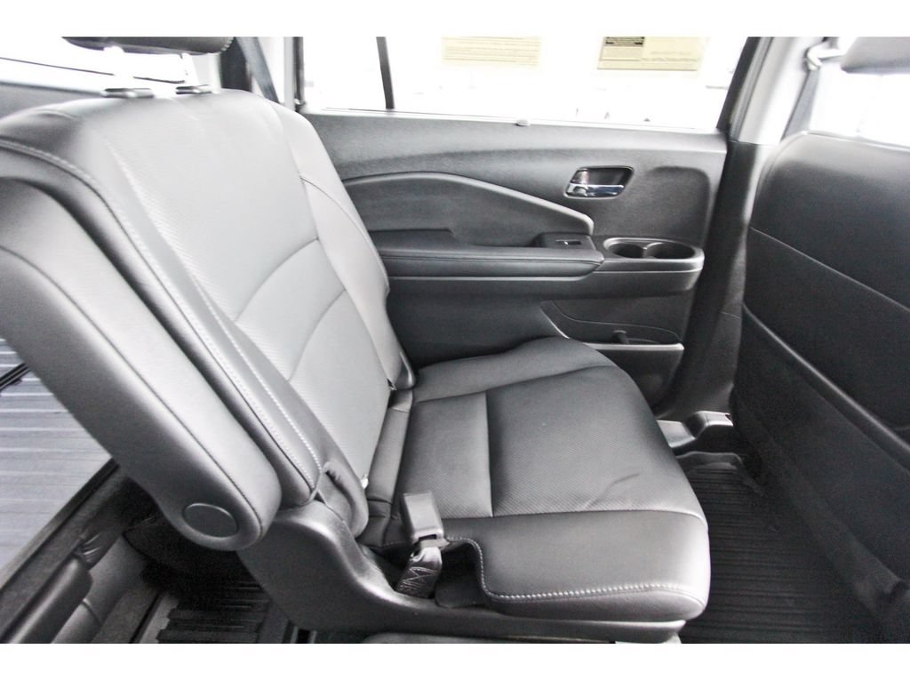 Used 2022 Honda Pilot Elite image 11