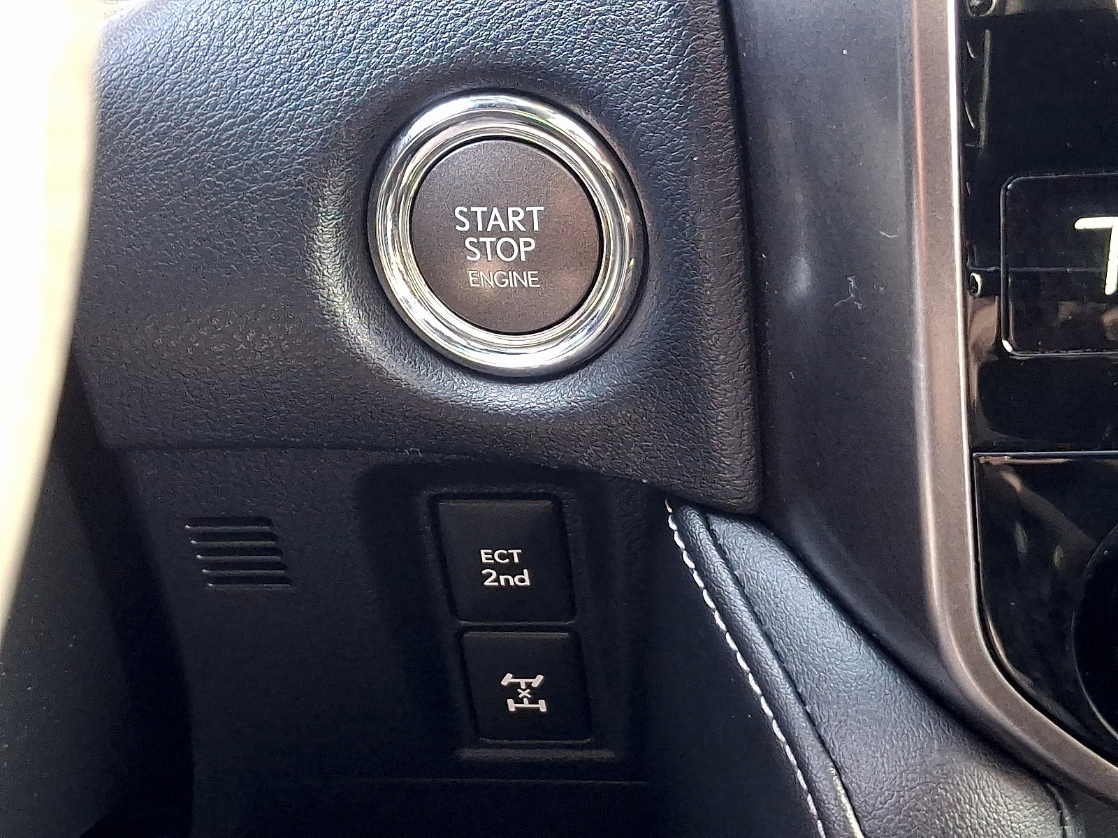 Used 2023 Lexus GX 460 image 25