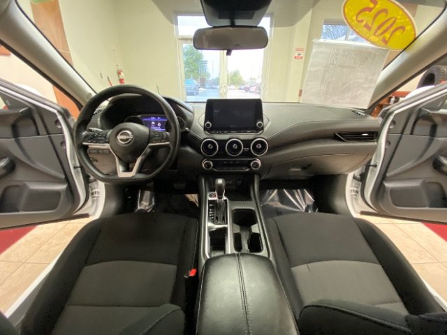 Used 2025 Nissan Sentra SV FWD image 25