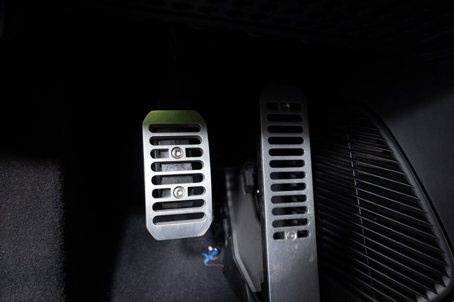 Used 2025 McLaren Artura Spider image 38