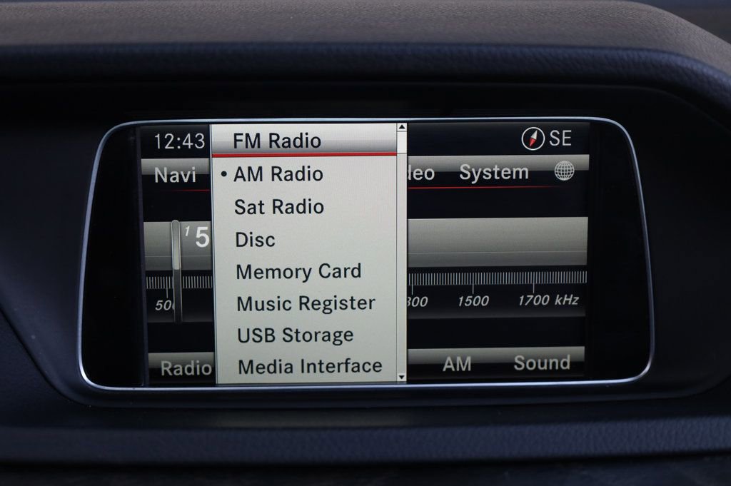 Used 2014 Mercedes-Benz E 350 Sedan image 34