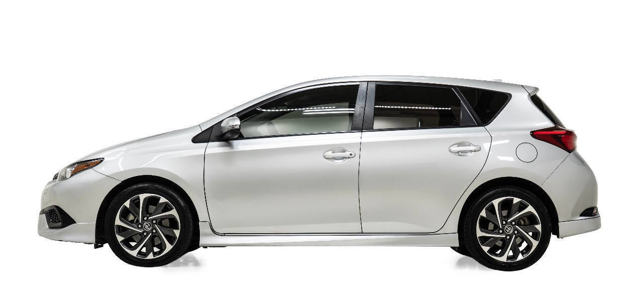 Used 2017 Toyota Corolla iM FWD image 6