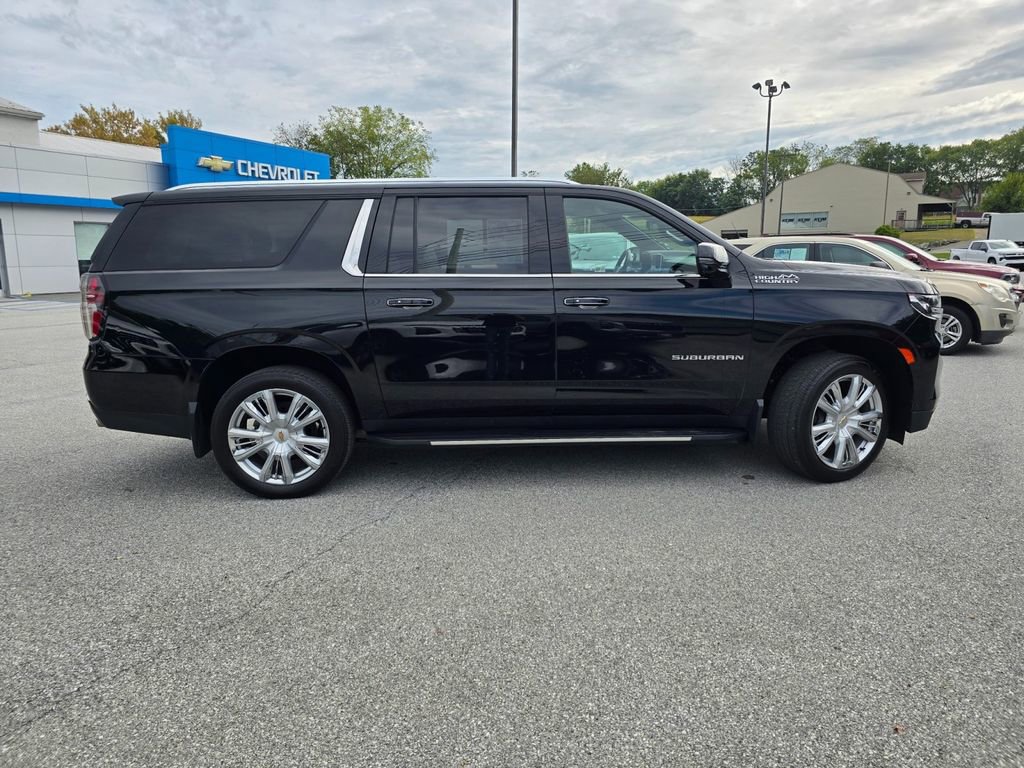 Used 2021 Chevrolet Suburban High Country image 10
