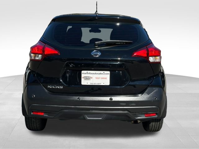 Used 2020 Nissan Kicks S image 4