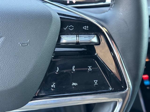 Certified 2026 Cadillac Vistiq Sport w/ LPO, Floor Liner Package AWD/4WD image 29