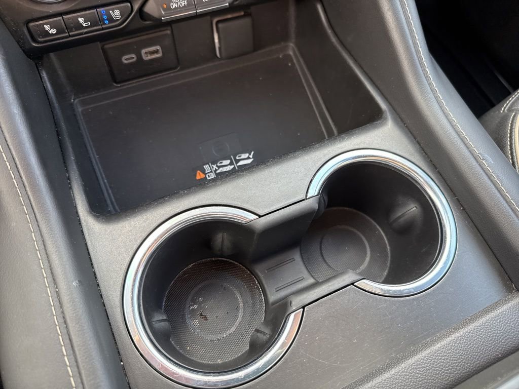 Used 2023 Chevrolet Suburban Premier image 27