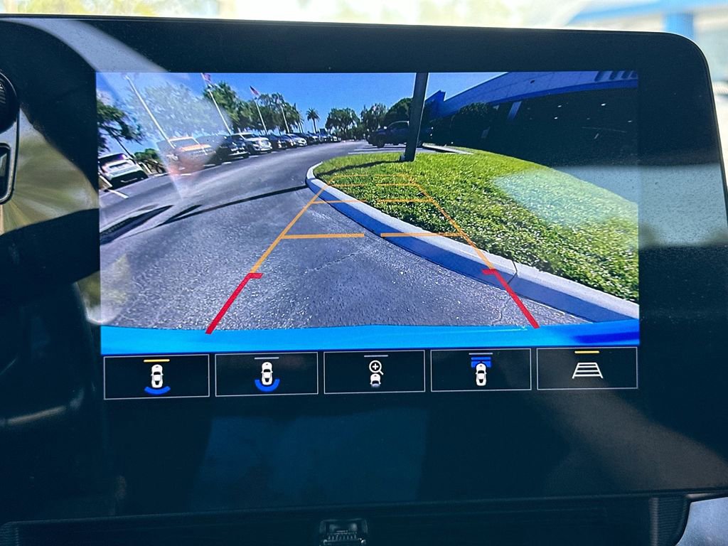 Used 2023 Chevrolet Corvette Stingray Preferred Cpe w/ Body-Color Dual Roof Package RWD image 13