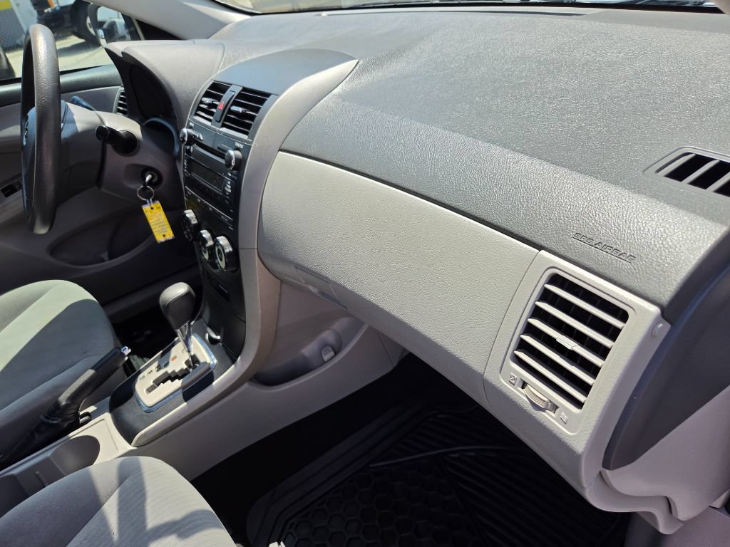 Used 2010 Toyota Corolla LE FWD image 38
