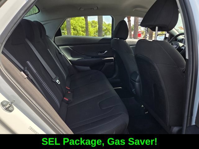 Used 2024 Hyundai Elantra SEL FWD image 15