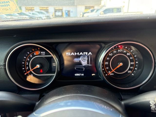 Used 2019 Jeep Wrangler Unlimited Sahara AWD/4WD image 4