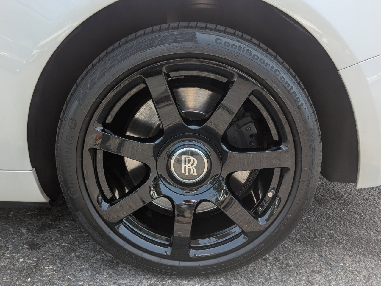 Used 2018 Rolls-Royce Dawn image 71