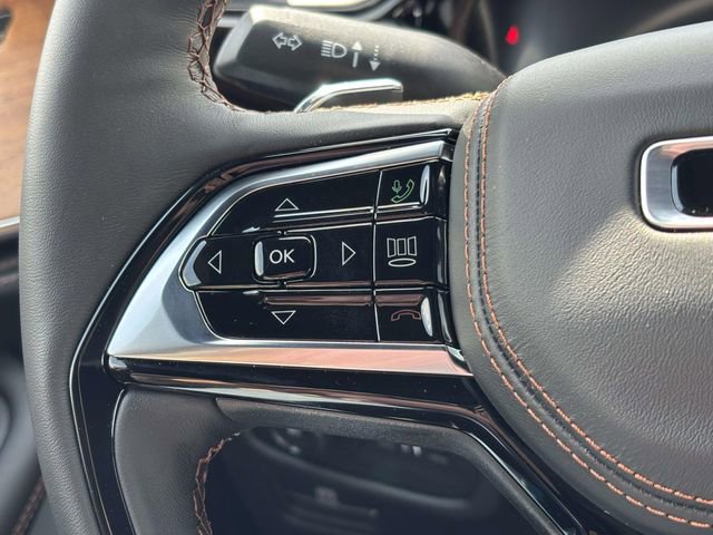 New 2026 Jeep Grand Cherokee Summit w/ Obsidian Package AWD/4WD image 23
