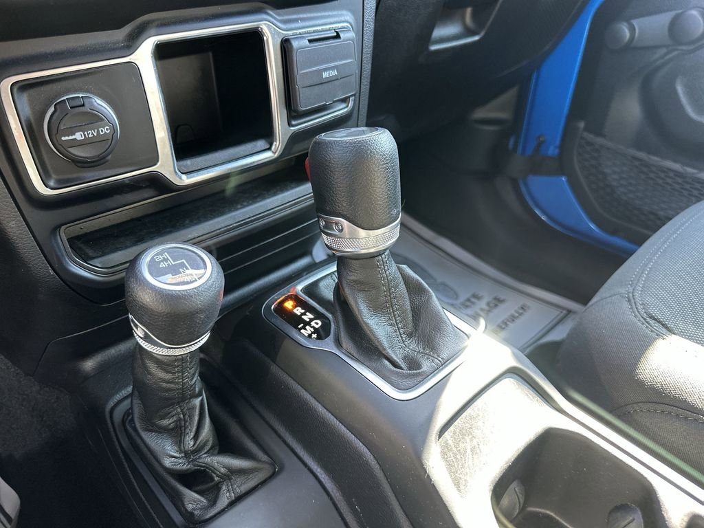 Used 2022 Jeep Wrangler Unlimited Sport AWD/4WD image 19