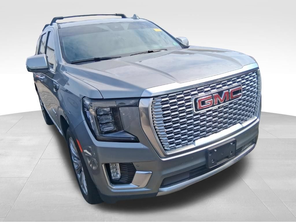 Used 2024 GMC Yukon Denali w/ Denali Reserve Package AWD/4WD image 3