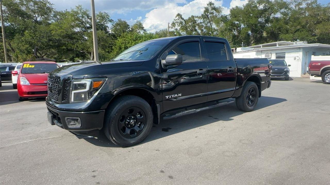 Used 2017 Nissan Titan S AWD/4WD image 16