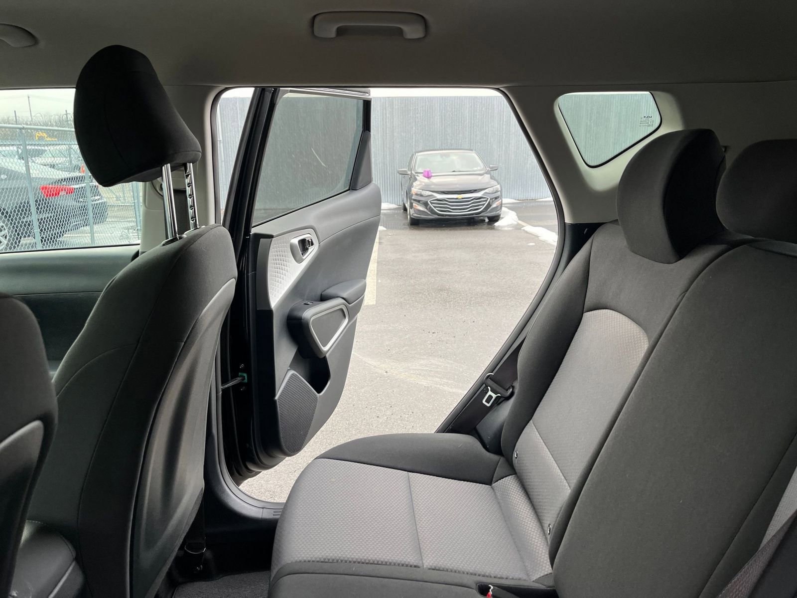 Used 2025 Kia Soul LX w/ LX Technology Package FWD image 37