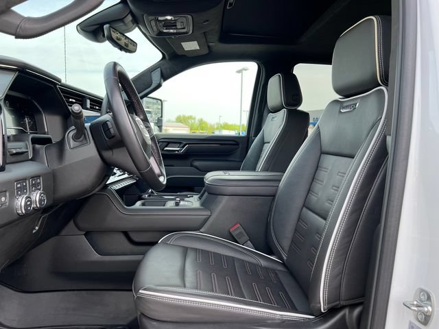 Used 2025 GMC Sierra 2500 AT4X AWD/4WD image 4