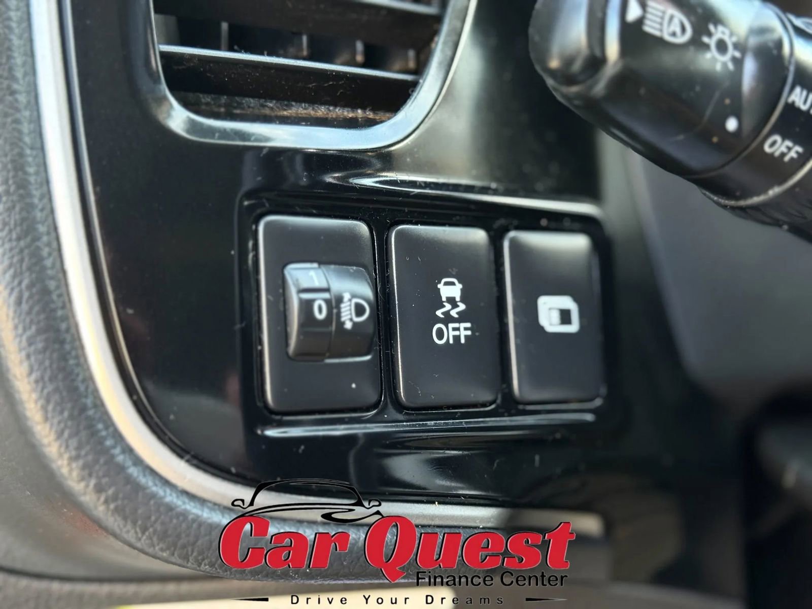 Used 2017 Mitsubishi Outlander GT image 34