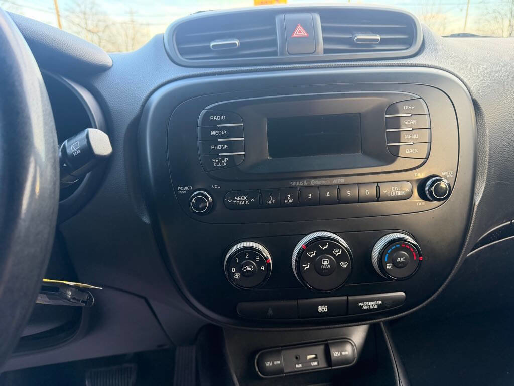 Used 2015 Kia Soul image 14