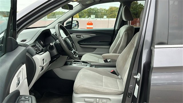 Used 2021 Honda Pilot EX image 10