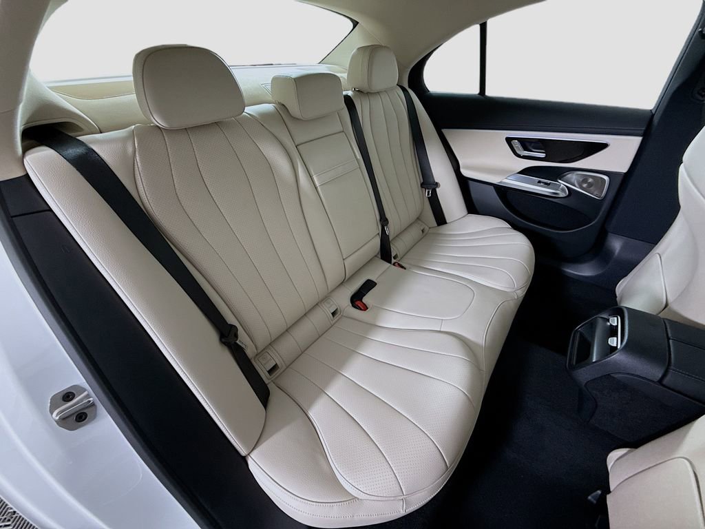 Used 2026 Mercedes-Benz E 350 4MATIC Sedan image 28