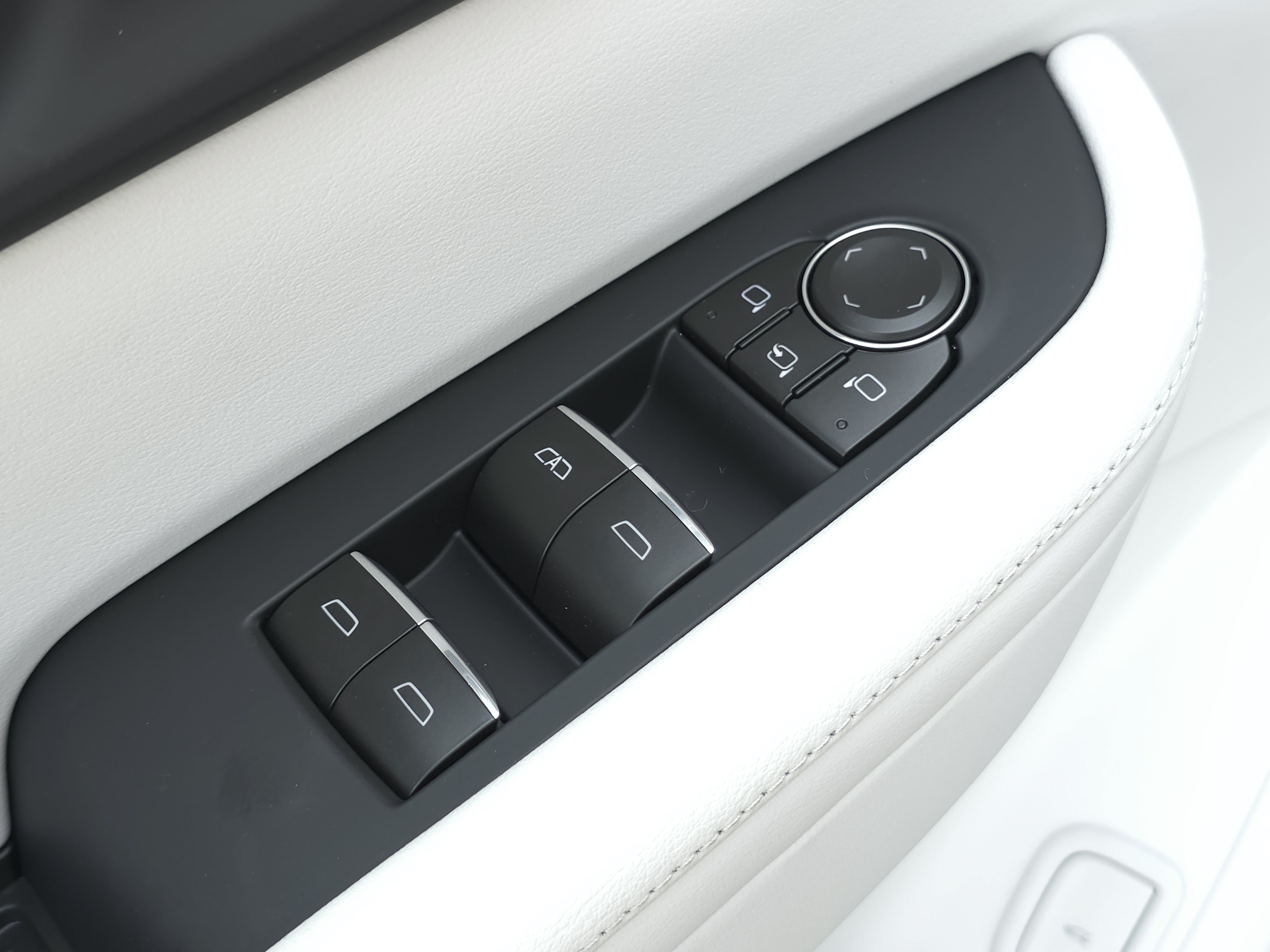 New 2027 Buick Enclave Avenir FWD image 32