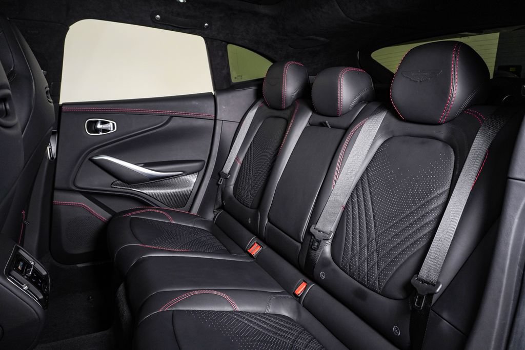 Used 2023 Aston Martin DBX AWD/4WD image 19