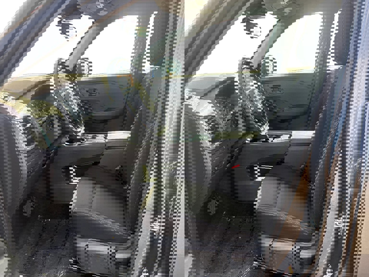 Used 2023 Nissan Rogue S image 10