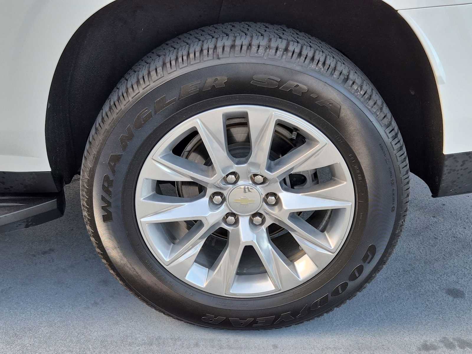 Used 2021 Chevrolet Suburban Premier image 12