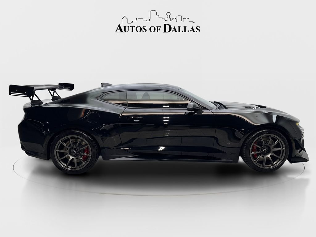 Used 2018 Chevrolet Camaro ZL1 RWD image 10