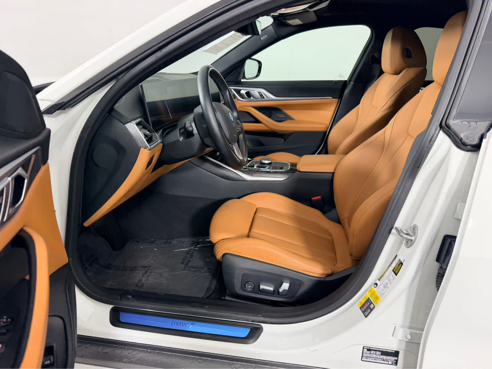 Used 2023 BMW i4 eDrive40 w/ Premium Package RWD image 10