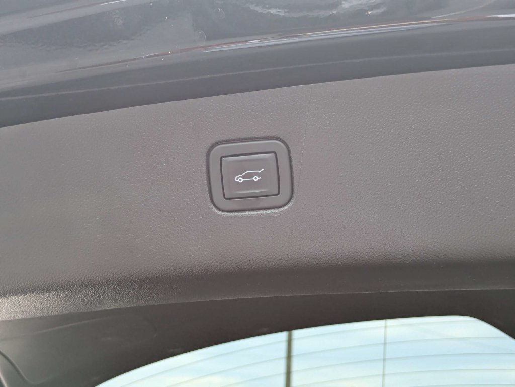 Used 2024 Chevrolet Blazer LT w/ Midnight/Sport Edition FWD image 14