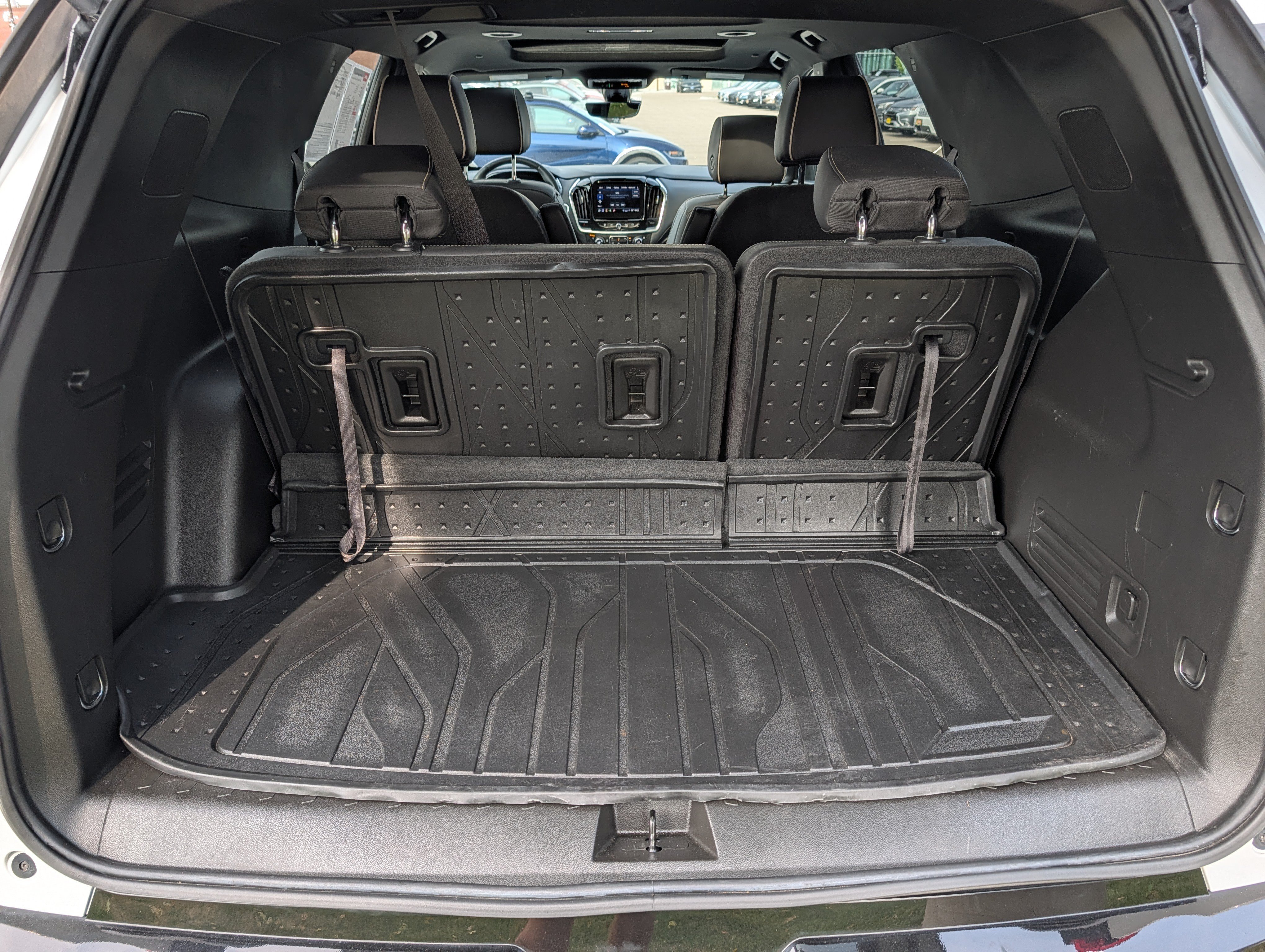 Used 2023 Chevrolet Traverse Premier w/ Redline Edition AWD/4WD image 18