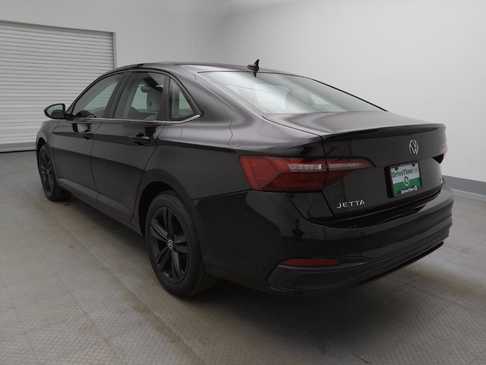 Used 2022 Volkswagen Jetta SE w/ Panoramic Sunroof Package image 5