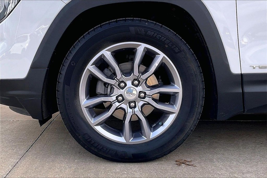 Used 2022 GMC Terrain SLT image 9