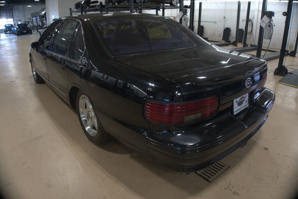 Used 1994 Chevrolet Impala SS RWD image 4