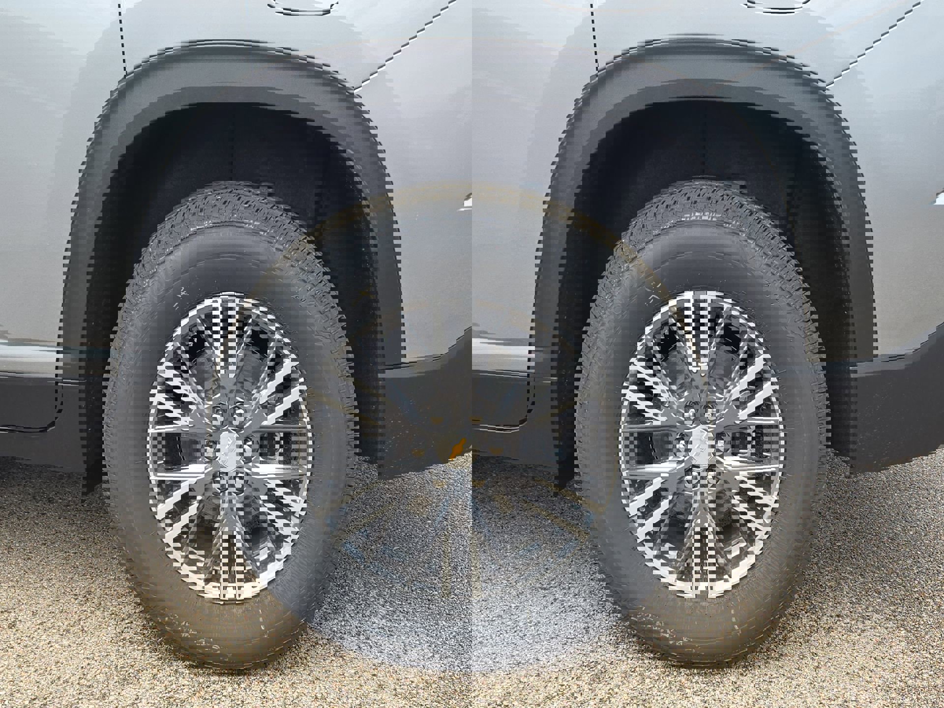 New 2025 Chevrolet Traverse LT w/ LPO, Floor Liner Package image 64