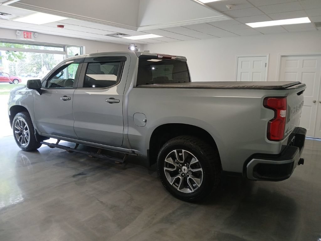 Used 2023 Chevrolet Silverado 1500 RST AWD/4WD image 3