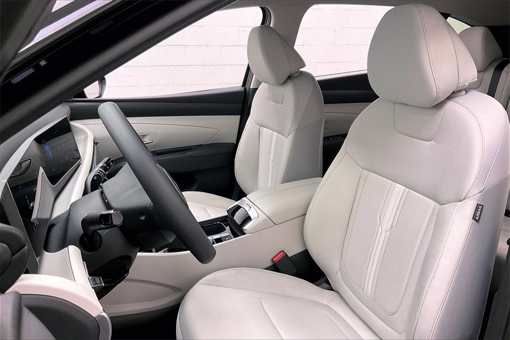 New 2025 Hyundai Tucson SEL image 9