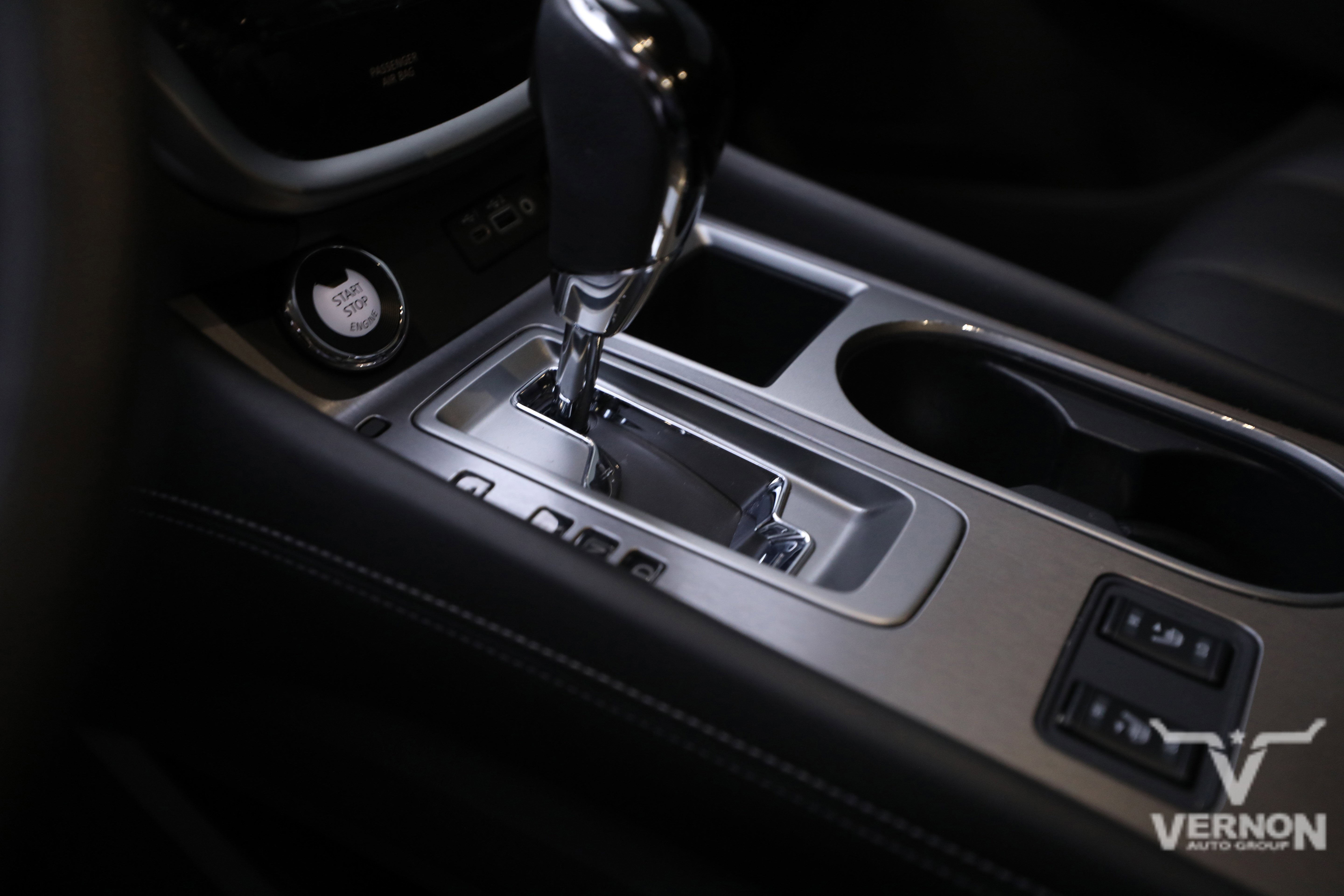 Used 2023 Nissan Murano SV w/ SV Midnight Edition Package image 16